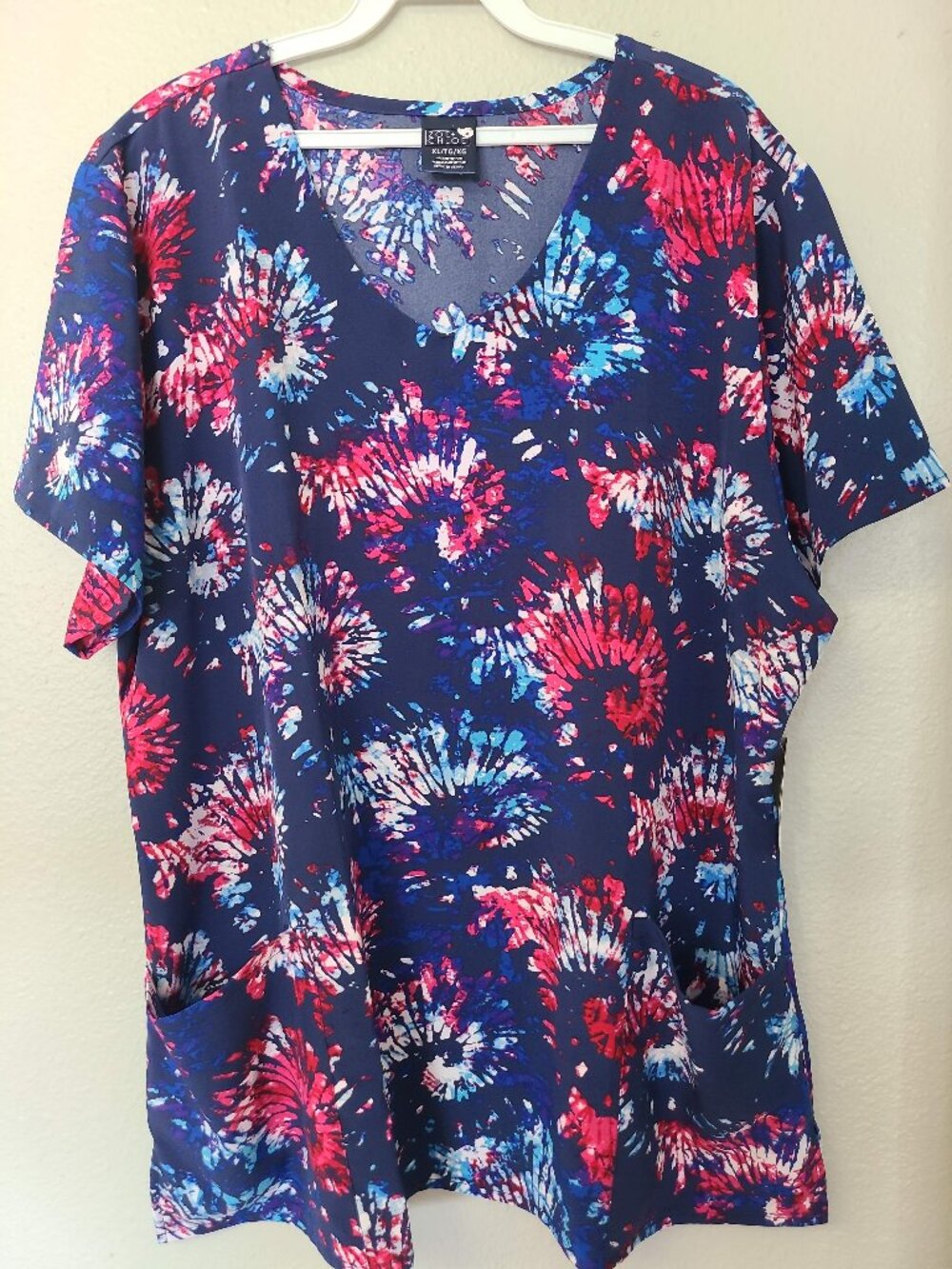 Zoe+Chloe Performance V-Neck Print Scrub Top